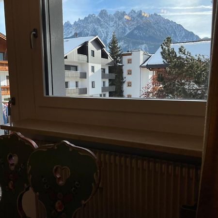 Appartamento A Dobbiaco Nel Cuore Delle Dolomiti Bagian luar foto